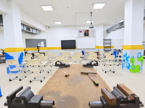 Pendik mengeneli çalışma tezgâhı